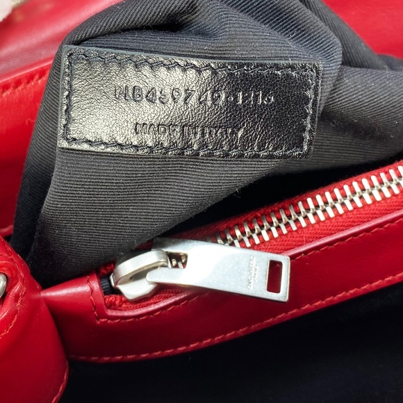 Saint Laurent Medium Monogram Loulou Leather Bag - Picture 7 of 8